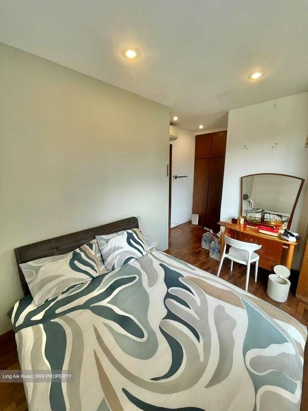 Simsville (D14), Condominium #495883161